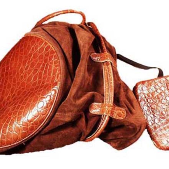 BUCKET BAG, SUEDE, SUSAN GAIL ITALY, CROCODILE EMBOSSED, 14 x 10 in., MATCHING - Picture 4 of 6